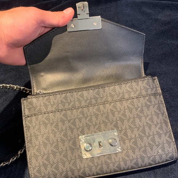 Micheal Kors small rose cross body bag - Picture 2 of 5